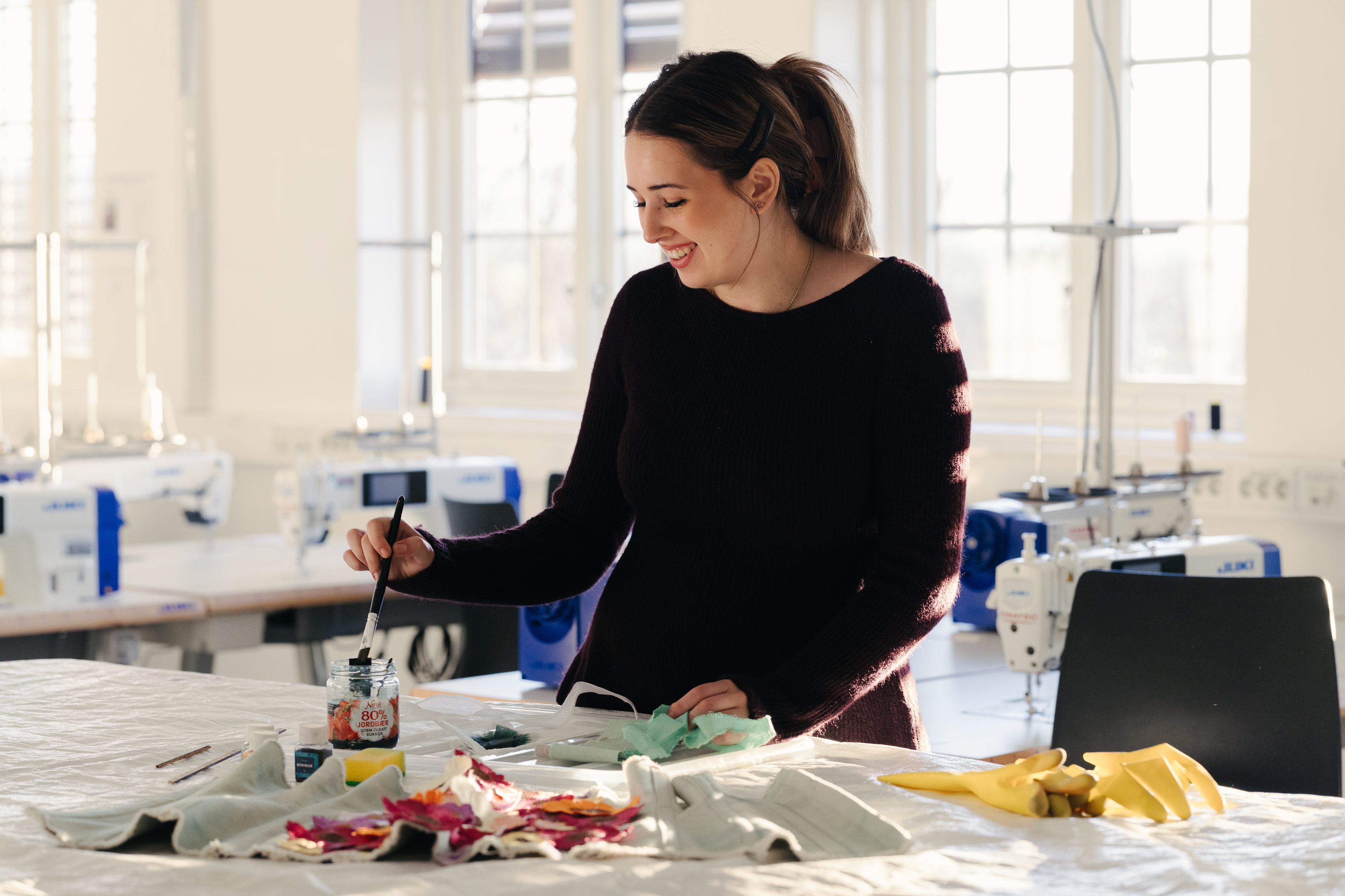 en person i svart kjole