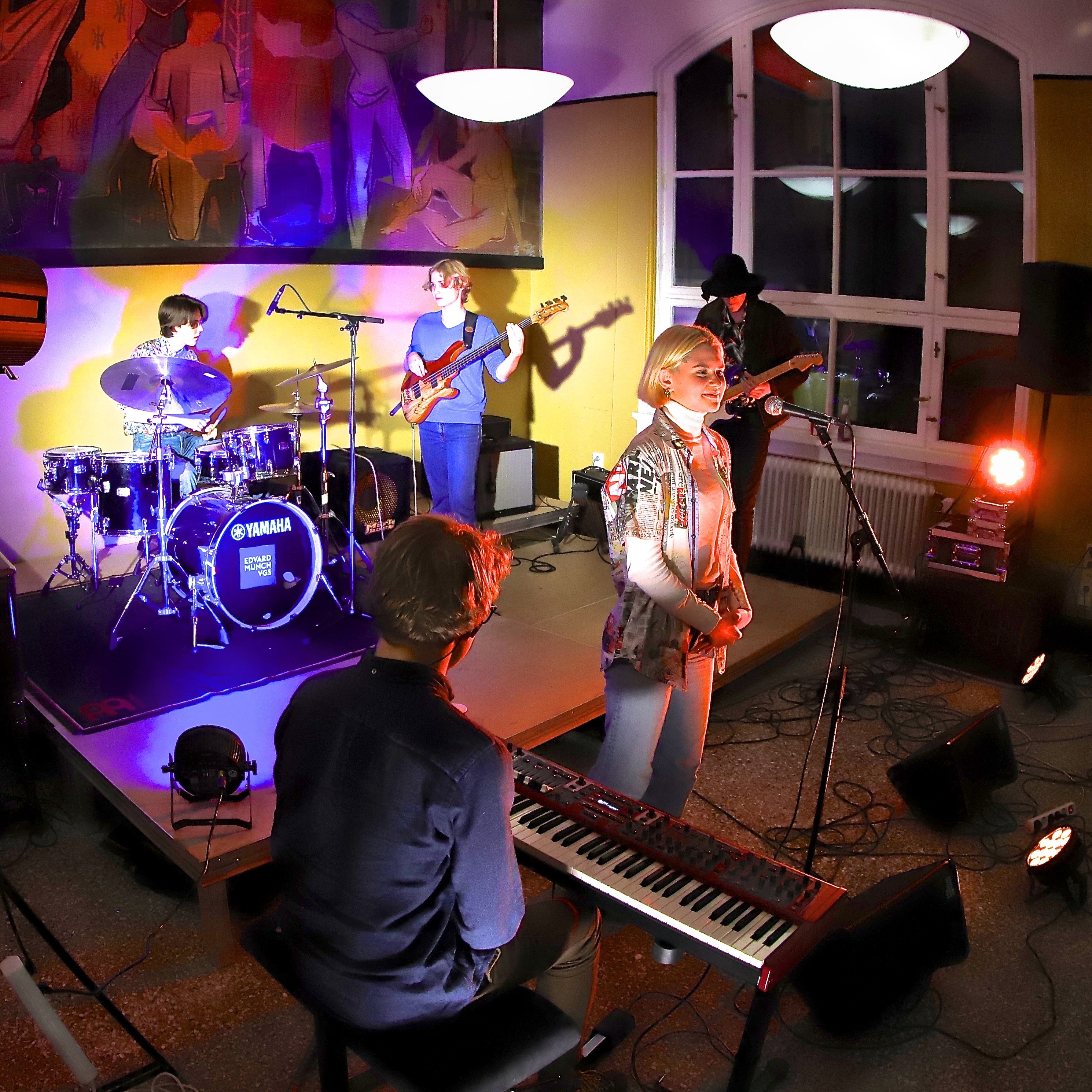 Peter D. Hypher Musikk